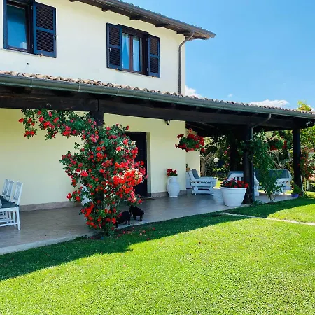 Villa Chanel Garden Relaxation *